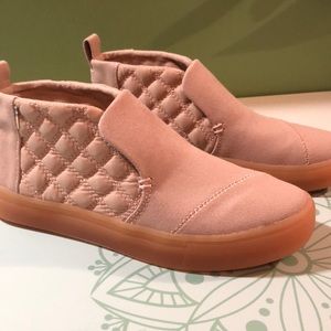 Women’s Toms Paxton Slip-on.